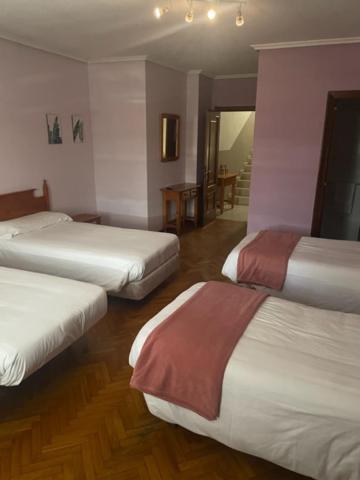Albergue Hostal Sao Telmo Tui Exteriör bild