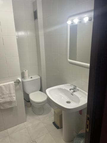 Albergue Hostal Sao Telmo Tui Exteriör bild