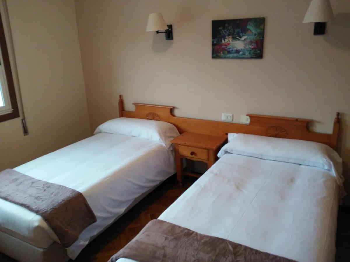 Albergue Hostal Sao Telmo Tui Exteriör bild