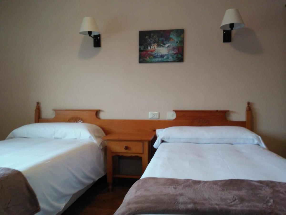Albergue Hostal Sao Telmo Tui Exteriör bild