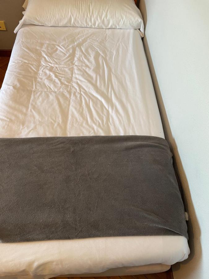 Albergue Hostal Sao Telmo Tui Exteriör bild