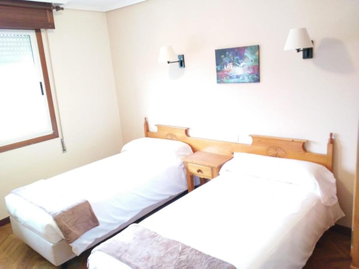 Albergue Hostal Sao Telmo Tui Exteriör bild